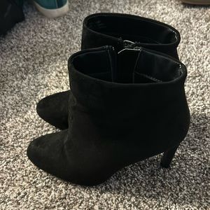 Forever 21 black booties